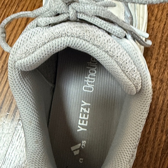 Yeezy Boost 700 V2 Static - Picture 10 of 13